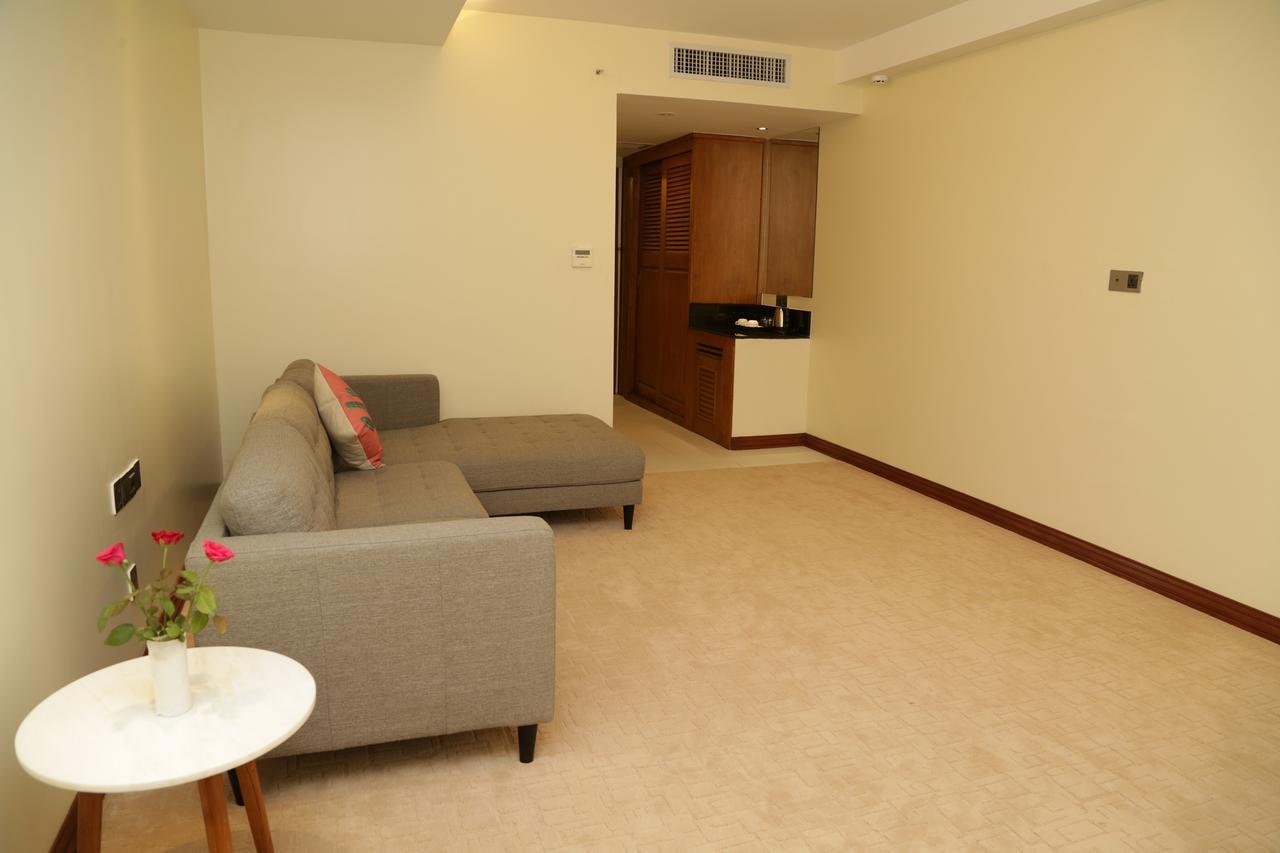 Pacific Hotel Yangon Exteriör bild