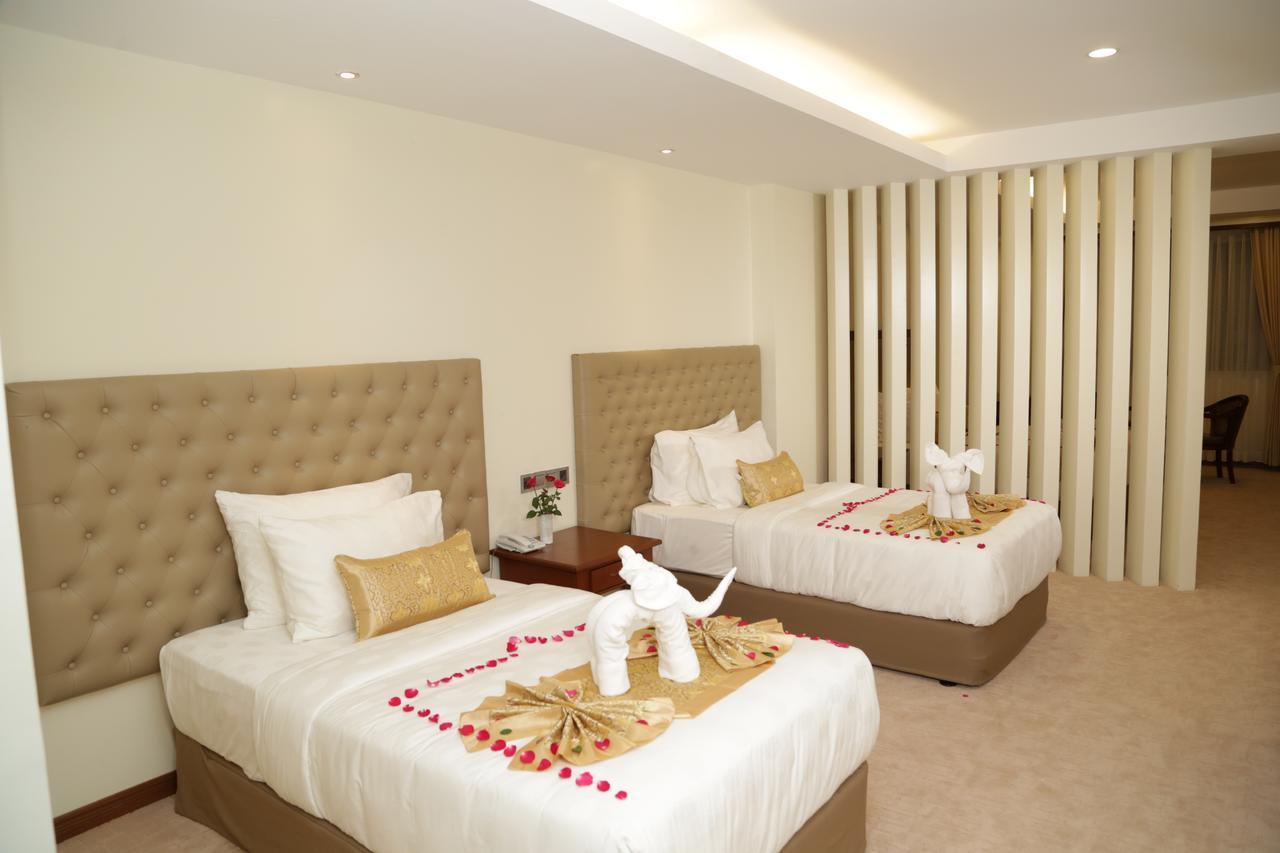 Pacific Hotel Yangon Exteriör bild