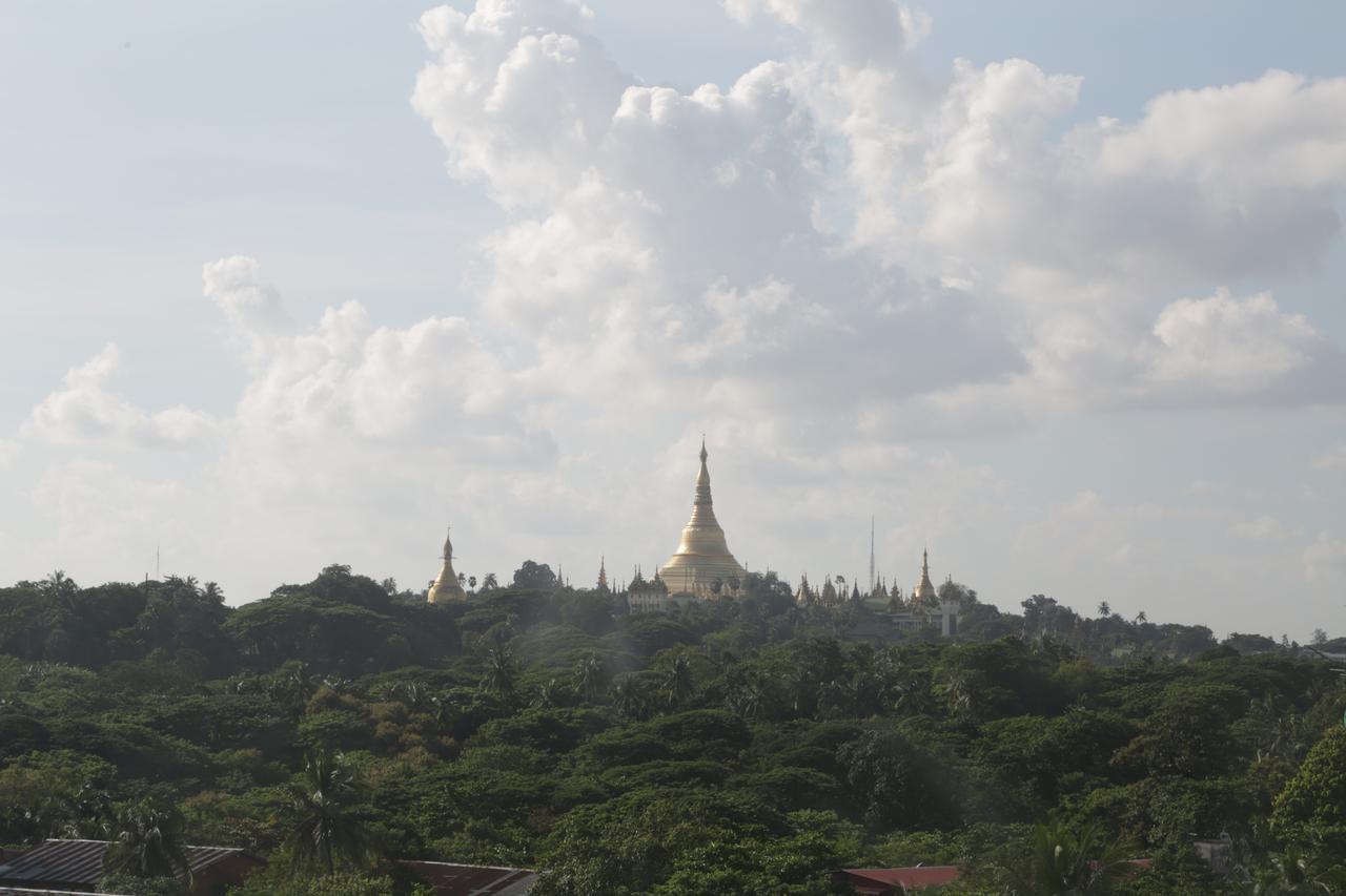 Pacific Hotel Yangon Exteriör bild